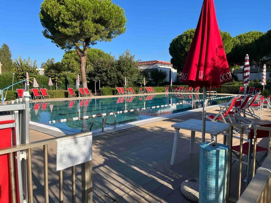 Casina Mare Bibbona Appartement Marina Di Bibbona Buitenkant foto